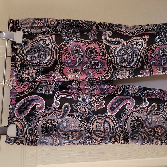 Paisley Leggings - Picture 3 of 4